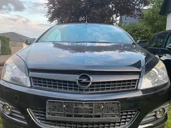 Schwarz Gebraucht 2006 Opel Astra Cabriolet Cosmo Cabrio | 2.250 € (Guter Preis)