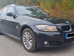 Schwarz Gebraucht 2012 BMW 320 Exclusive Kombi | 8.300 € (Guter Preis)