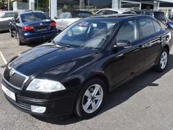 Schwarz Gebraucht 2007 Skoda Octavia Ambiente Kleinwagen | 3.700 € (Etwas zu teuer)