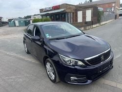 Blau Gebraucht 2019 Peugeot 308 Access Limousine | 8.590 € (Superpreis)