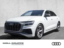 Weiß Gebraucht 2021 Audi Q8 Ambiente SUV | 60.980 € (Etwas zu teuer)