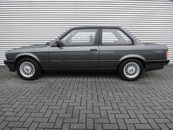 Schwarz Gebraucht 1989 BMW 316 Shadowline Limousine | 12.500 €