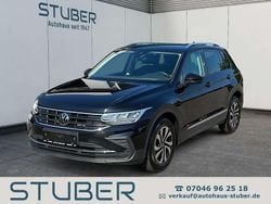 Deep black perleffekt Gebraucht 2022 VW Tiguan Active SUV | 23.990 € (Guter Preis)