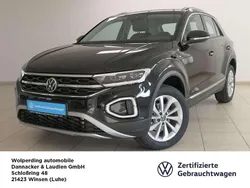 Deep black perleffekt (schwarz), perleffekt Gebraucht 2024 VW T-Roc Style SUV | 28.699 € (Guter Preis)