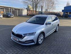 Silber Gebraucht 2021 Skoda Octavia Style Kombi | 14.950 € (Teuer)