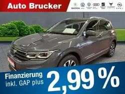 Delfingrau metallic Gebraucht 2021 VW Tiguan Active SUV | 23.670 € (Fairer Preis)