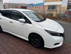 Weiß Gebraucht 2023 Nissan Leaf Tekna Kleinwagen | 17.490 € (Fairer Preis)