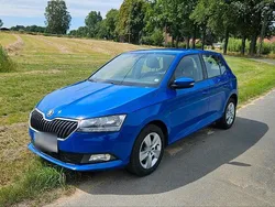 Blau Gebraucht 2020 Skoda Fabia Ambition Limousine | 9.700 € (Guter Preis)