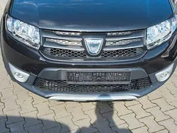 Schwarz Gebraucht 2014 Dacia Sandero Prestige Kleinwagen | 3.290 € (Etwas zu teuer)