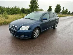 Blau Gebraucht 2006 Toyota Avensis Kombi | 3.000 € (Fairer Preis)