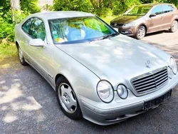 Silber Gebraucht 2001 Mercedes CLK230 Elegance Coupé | 8.199 € (Teuer)