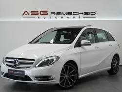 Weiß Gebraucht 2013 Mercedes B200 Sport Van / Kleinbus | 18.900 € (Teuer)