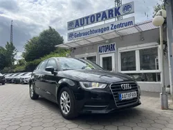 Schwarz Gebraucht 2016 Audi A3 Sportback Ambiente Limousine | 10.800 € (Guter Preis)