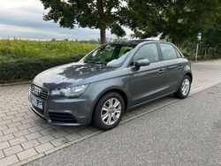 Grau Gebraucht 2014 Audi A1 Sportback Attraction Kleinwagen | 9.450 € (Fairer Preis)