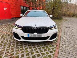 Weiß Gebraucht 2021 BMW 520 M Sport Kombi | 29.990 € (Fairer Preis)