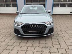Grau Gebraucht 2023 Audi A1 Sportback Basis Kleinwagen | 19.850 € (Guter Preis)