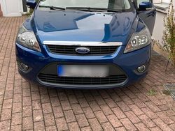Blau Gebraucht 2009 Ford Focus Kombi | 2.800 € (Etwas zu teuer)