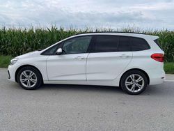 Weiß Gebraucht 2020 BMW 218 Gran Tourer Advantage Van / Kleinbus | 18.200 € (Fairer Preis)