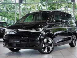 Schwarz Gebraucht 2023 VW T7 Style Van | 55.900 € (Teuer)