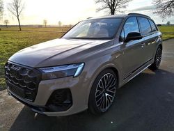 Shakirgold metallic Gebraucht 2024 Audi SQ7 Ambiente SUV | 117.390 € (Fairer Preis)