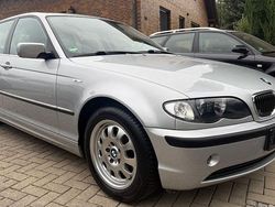 Silber Gebraucht 2004 BMW 320 Lifestyle Kombi | 10.950 €