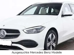 Polarweiß Gebraucht 2024 Mercedes C300e Avantgarde Kombi | 43.890 € (Fairer Preis)