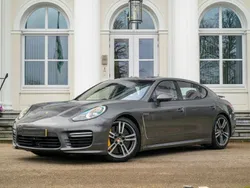 Grau Gebraucht 2014 Porsche Panamera Turbo S Executive Limousine | 39.950 € (Teuer)