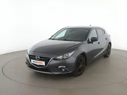 Grau Gebraucht 2016 Mazda 3 Center-Line Limousine | 12.640 € (Fairer Preis)