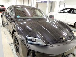 Schwarz Gebraucht 2024 Porsche Taycan 4S Limousine | 104.500 €