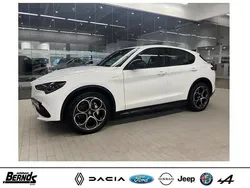 Bianco alfa Gebraucht 2023 Alfa Romeo Stelvio Veloce SUV | 41.470 € (Fairer Preis)