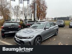 Grau Gebraucht 2025 BMW 330 M Sport Kombi | 39.950 € (Superpreis)