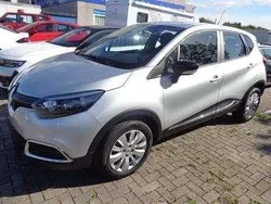Grau Gebraucht 2016 Renault Captur Experience SUV | 8.800 € (Guter Preis)