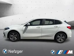 Weiss Gebraucht 2022 BMW 118 Advantage Kleinwagen | 21.490 € (Guter Preis)