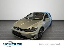 Reflexsilber metallic (metallic) Gebraucht 2019 VW e-Golf Comfortline Kleinwagen | 14.900 € (Fairer Preis)