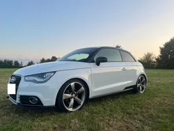 Weiß Gebraucht 2012 Audi A1 S-Line Kleinwagen | 11.000 €