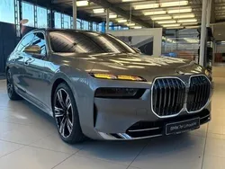 Grau Neu 2024 BMW 740 Comfort Edition Limousine | 135.899 € (Etwas zu teuer)