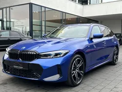 M portimao blau metallic Gebraucht 2023 BMW 330e M Sport Kombi | 45.980 € (Etwas zu teuer)