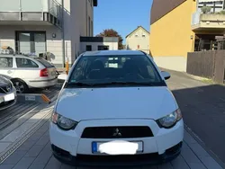 Weiß Gebraucht 2012 Mitsubishi Colt Edition Limousine | 2.500 € (Fairer Preis)