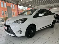 Schneeweiß Gebraucht 2019 Toyota Yaris Hybrid Team Kleinwagen | 15.390 € (Fairer Preis)