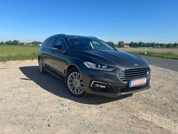 Grau Gebraucht 2020 Ford Mondeo Titanium Kombi | 28.326 €