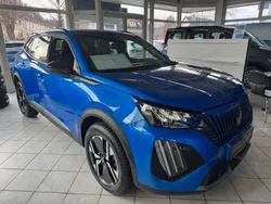 Blau Neu 2025 Peugeot 2008 Allure SUV | 35.970 €