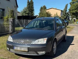 Blau Gebraucht 2006 Ford Mondeo Kombi | 1.300 € (Etwas zu teuer)