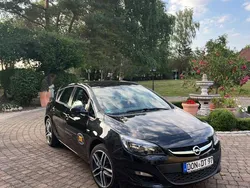 Schwarz Gebraucht 2015 Opel Astra Edition Limousine | 7.300 € (Fairer Preis)