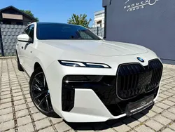 Mineralweiss metallic Gebraucht 2024 BMW 740 M Sport Limousine | 113.050 €