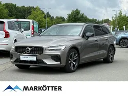 Grau Gebraucht 2022 Volvo V60 Plus Kombi | 33.490 € (Fairer Preis)