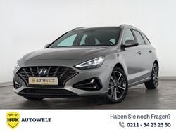 Shimmering silver / met Gebraucht 2023 Hyundai i30 Prime Kombi | 19.960 € (Superpreis)