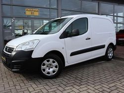 Gebraucht 2016 Peugeot Partner Avantage Van / Kleinbus | 5.885 € (Fairer Preis)