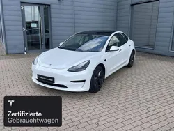 Weiß Gebraucht 2021 Tesla Model 3 Limousine | 21.600 € (Guter Preis)