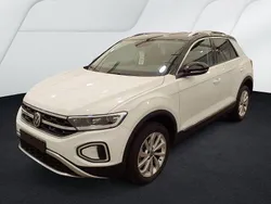 Pure white Gebraucht 2024 VW T-Roc Style SUV | 29.950 € (Fairer Preis)