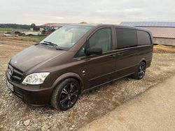Braun Gebraucht 2011 Mercedes Viano Edition Van / Kleinbus | 14.900 € (Superpreis)